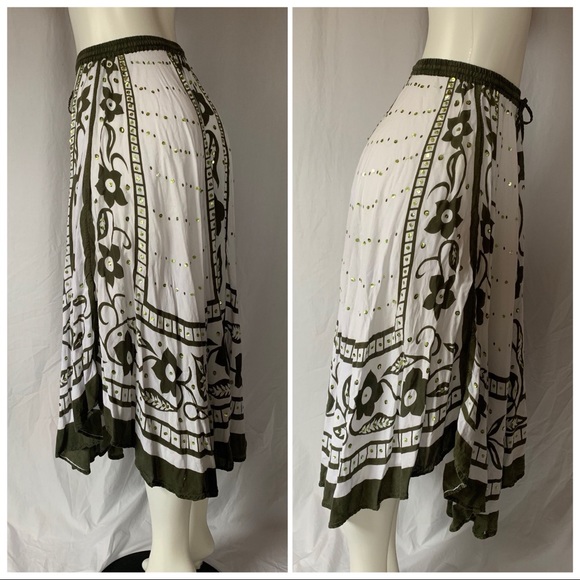 Green white sequined flowy boho lightweight skirt - Picture 4 of 8
